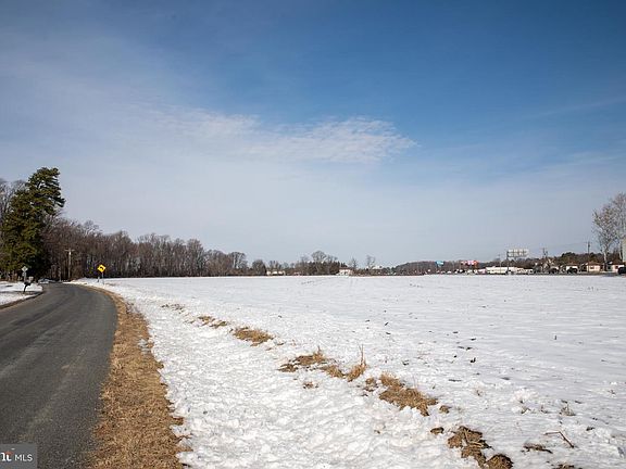 5th image of 2367 Bay Rd