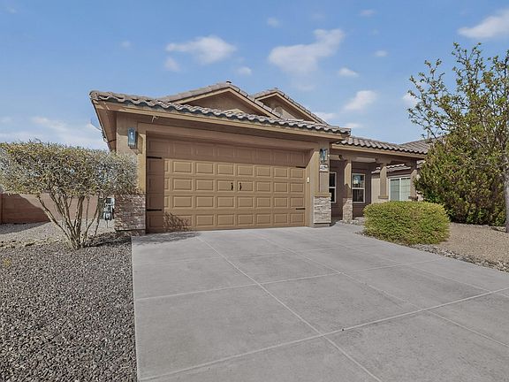 2nd image of 4029 Paseo Vista Pl NE