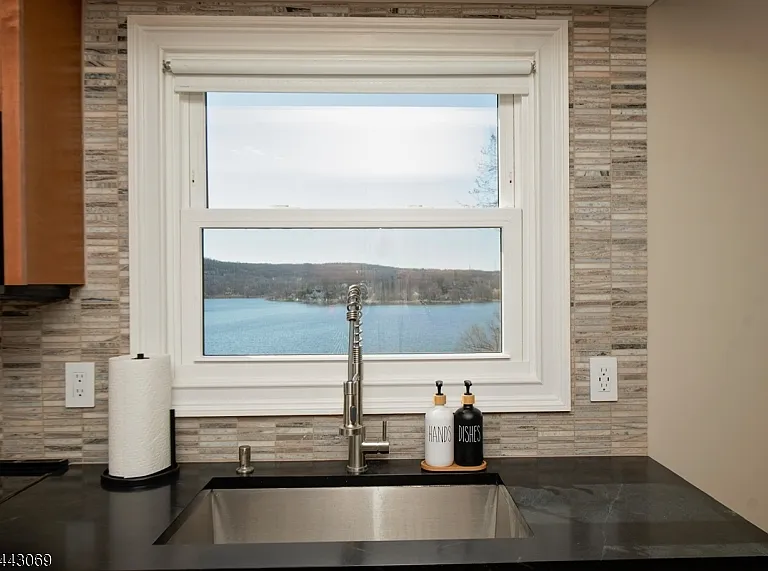 6 Lakeview Ter — Photo 14
