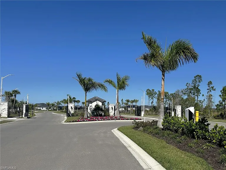 28521 Sweet Meadow Dr — Photo 5