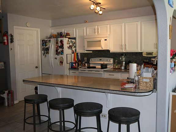 4th image of 7558 W Mackenzie Dr