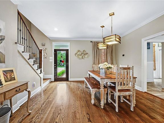 4th image of 105 W 13th Ave