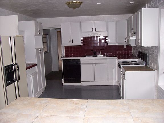 2nd image of 6 Howard Dr
