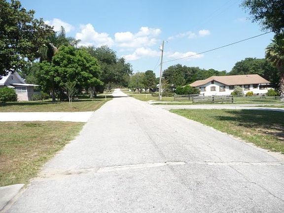 4th image of 325 W Gates Ave