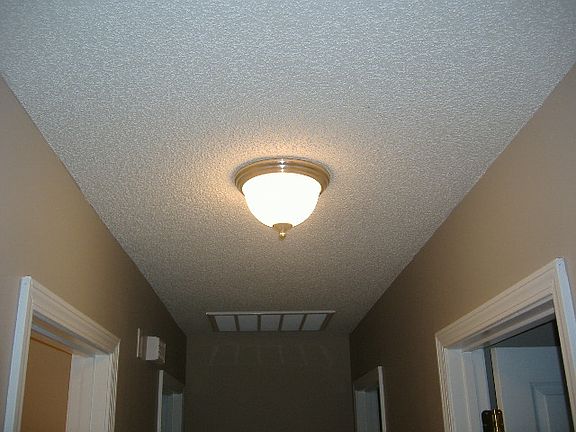 4th image of 304 Highland Forest Dr