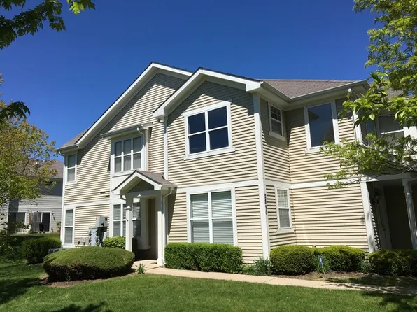 2820 Powell Ct, Naperville, IL 60563