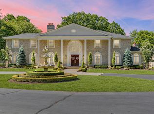 16 Buttonwood Ln #A, Rumson, NJ 07760