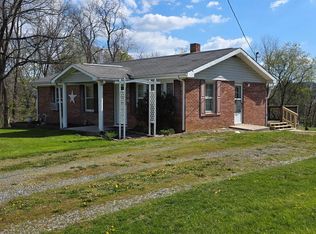 136 Virginia Ave, Max Meadows, VA 24360