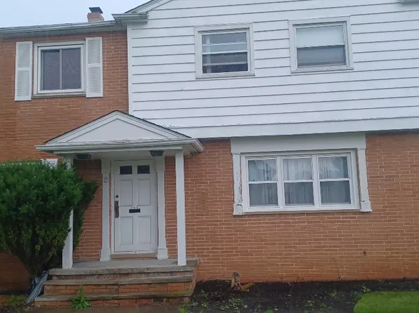 4708 Walford Rd APT 2F, Warrensville Heights, OH 44128