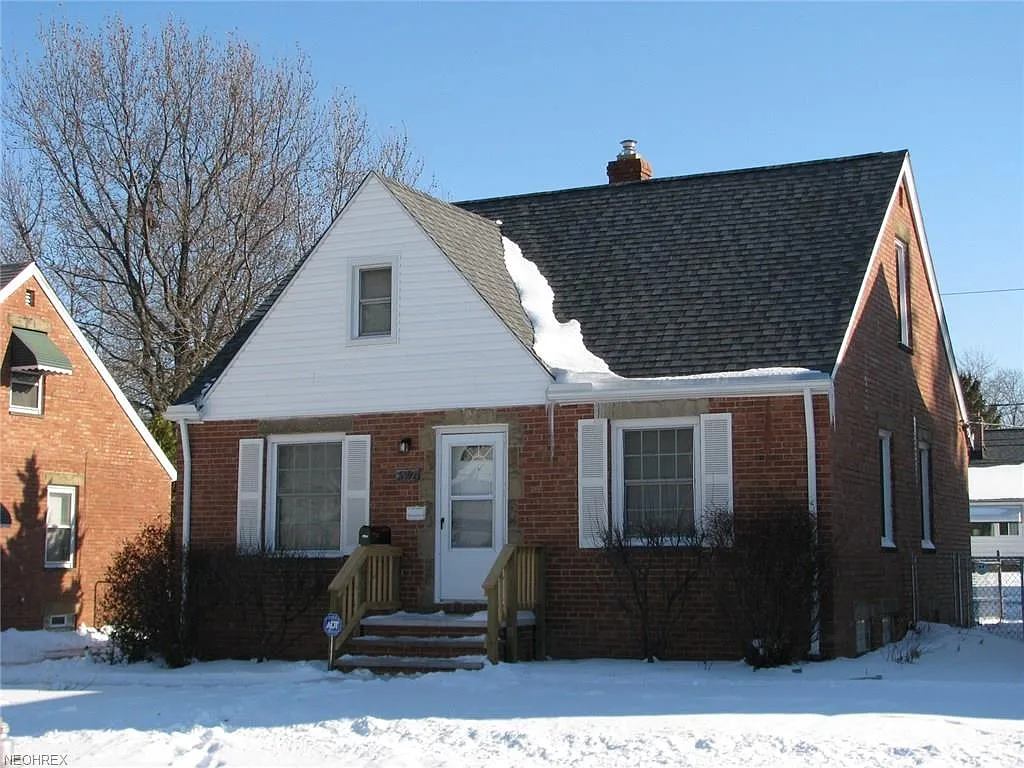 5107 E 117th St photo 1