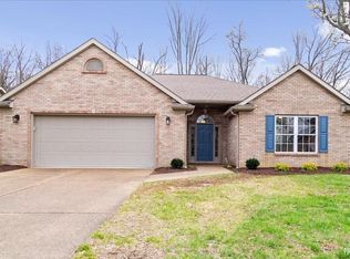 4892 Lincoln Pointe Dr, Newburgh, IN 47630