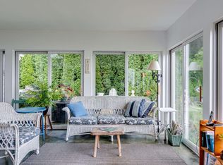 1021 Woodward Dr, Madison, WI 53704