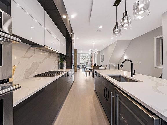 3rd image of 2227 W Armitage Ave #1