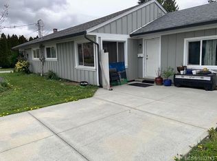 160 McKinstry Rd, Duncan, BC V9L3K8