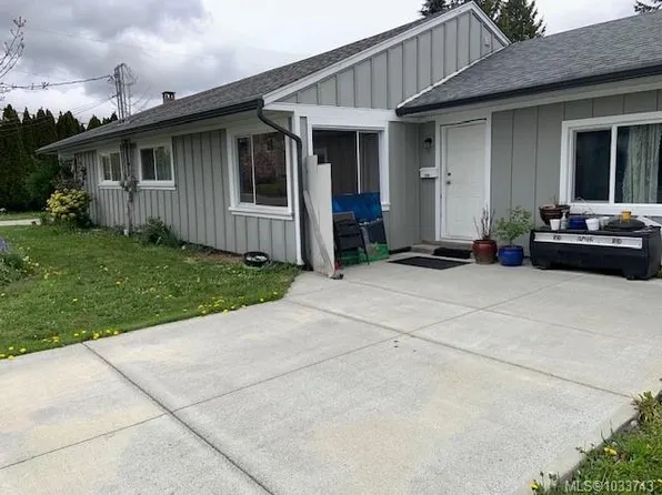160 McKinstry Rd, Duncan, BC V9L 3K8