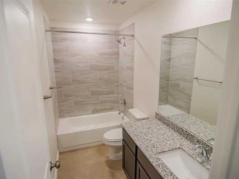 1261 Lehmann Dr #B — Photo 13