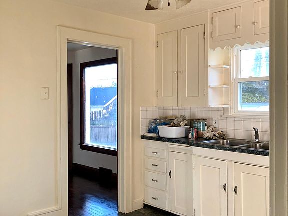 5th image of 368 Kenilworth Ave SE