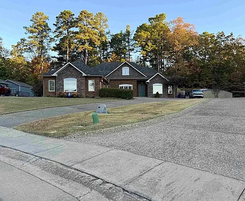 256 Mapleleaf Cir Photo 1 256 Mapleleaf Cir Photo 1