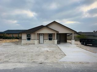 360 Dicker Dr, Del Rio, TX 78840