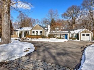 22 Lantern Ln, Barrington, RI 02806