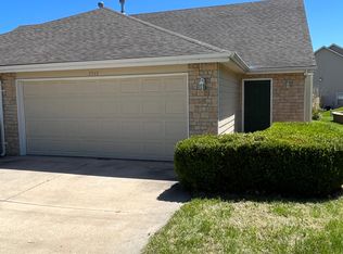 3511 Morning Dove Cir, Lawrence, KS 66049