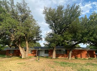 1620 W Cedar St, Stephenville, TX 76401