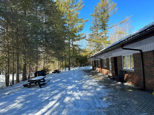 1054 Lawson Rd, Tiny, ON L0L 1P1