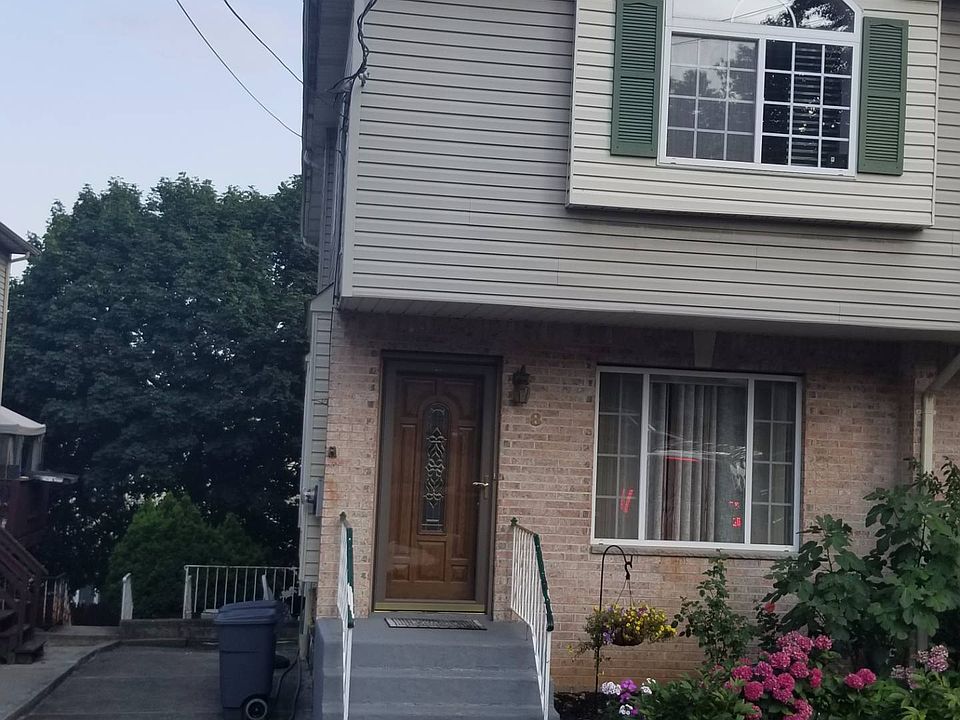 1st image of 8 King James Ct