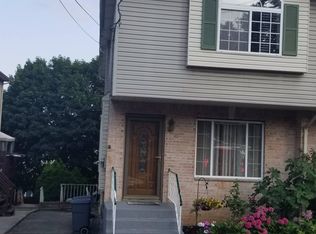 8 King James Ct, Staten Island, NY 10308