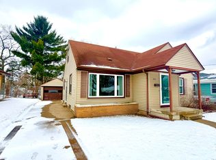 925 Burke Ave NE, Grand Rapids, MI 49503