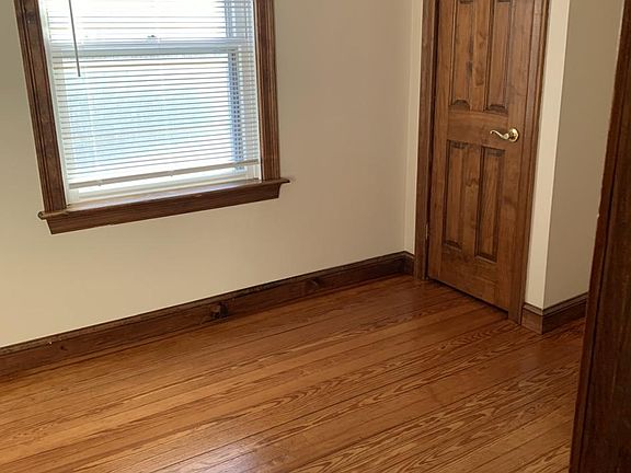 3rd image of 37 Eddy St Floor 1