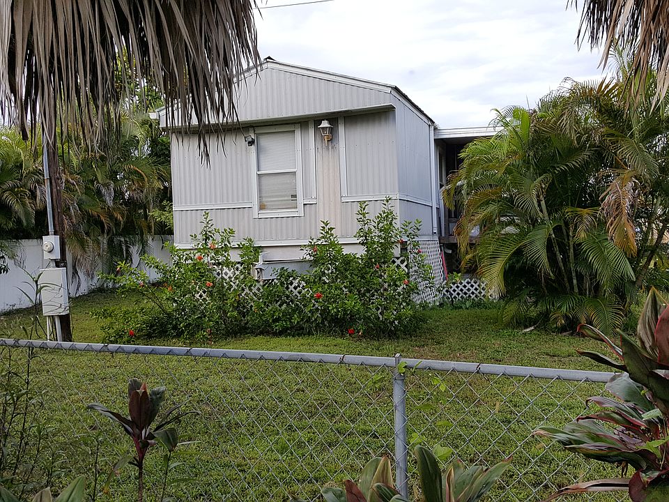 2nd image of 1539 SW River Dr