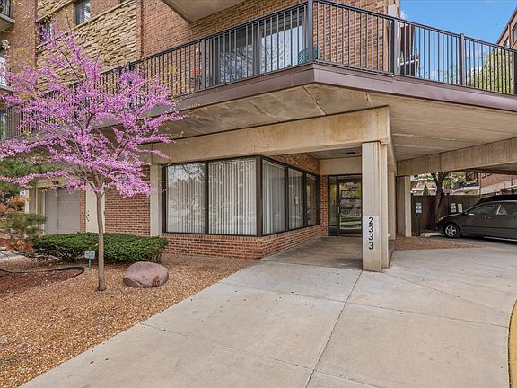 2nd image of 2333 N Neva Ave APT 306C