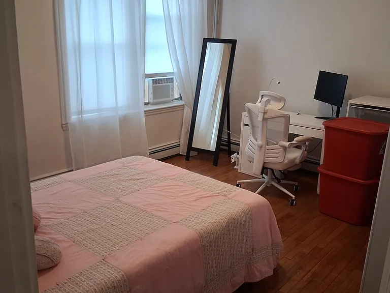 3rd bedroom with private porch and large closet