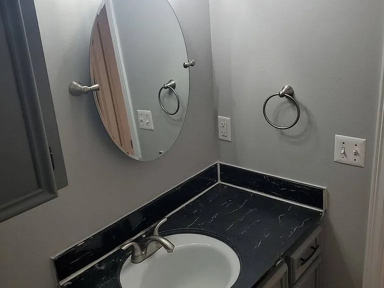 Stratford East Apartments — Photo 113
