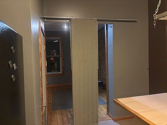 4th image of 2324 W Shakespeare Ave APT 2F
