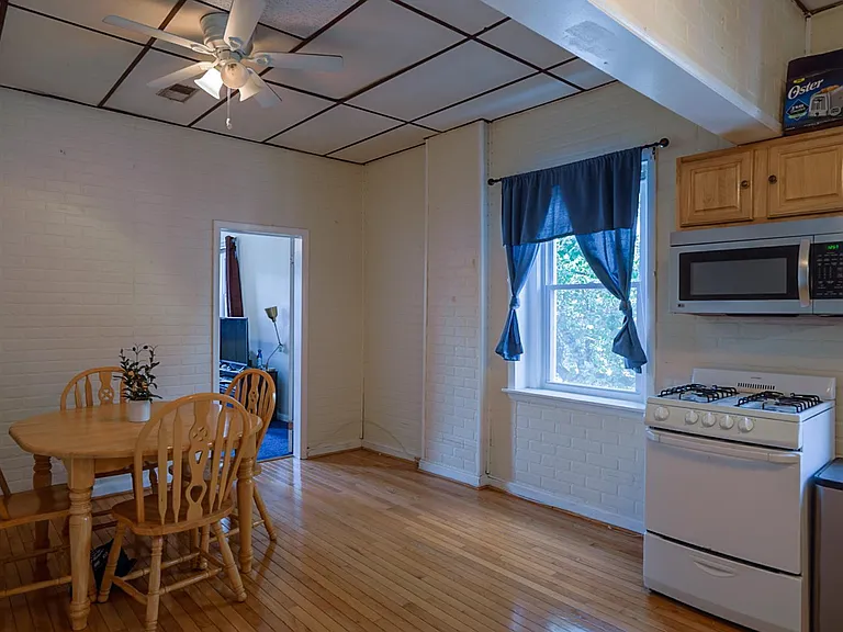 1501 Light St #2 — Photo 6
