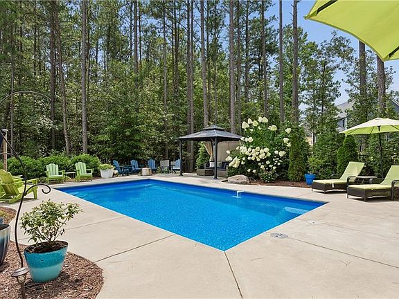 4th image of 5056 Kings Pond Ct
