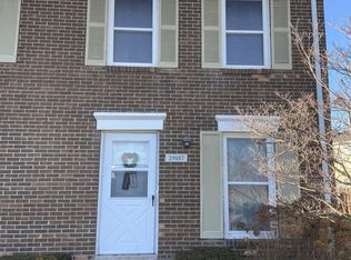 29187 E Brittany Ct, Roseville, MI 48066