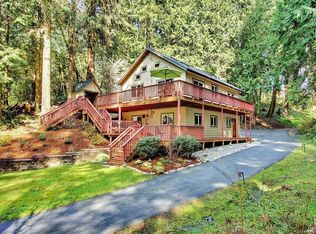 6820 Fletcher Bay Rd NE, Bainbridge Island, WA 98110