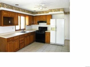 16 Amchir Ave, Middletown, NY 10940