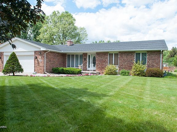 2nd image of 160 Winding Wood Way