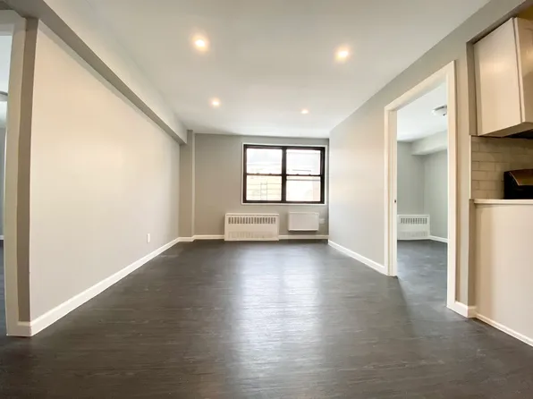 830 Magenta St, Bronx, NY