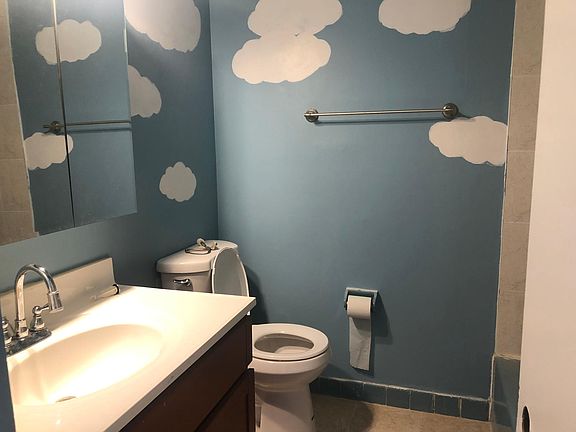 3rd image of 78 Gary Ct Floor 2