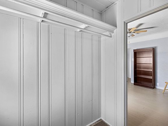 4th image of 424 W 16th St #1