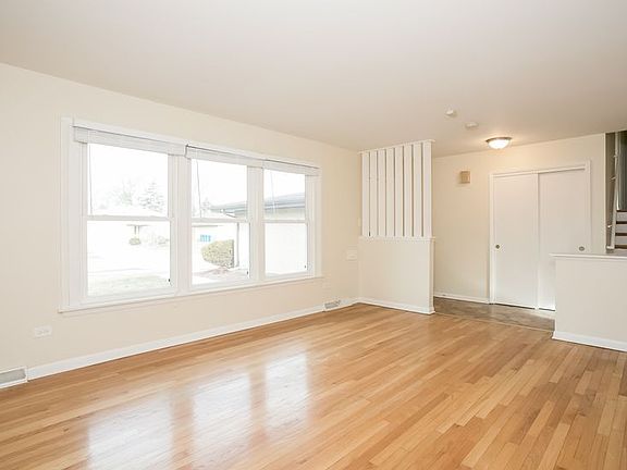 3rd image of 16921 Ellis Ave