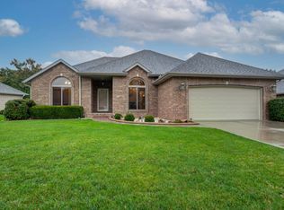 4658 S Warren Rd, Springfield, MO 65810