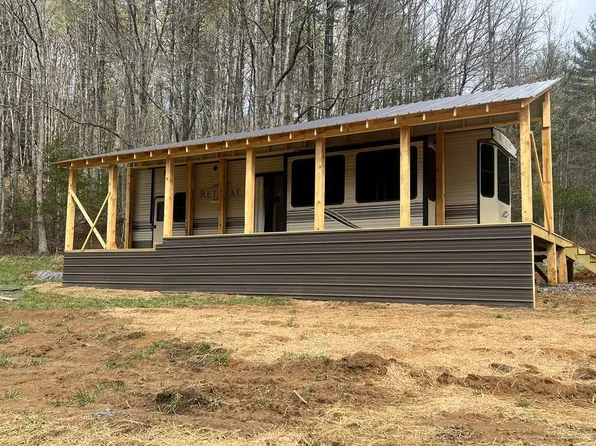 135 Graves Valley Rd, Murphy, NC 28906