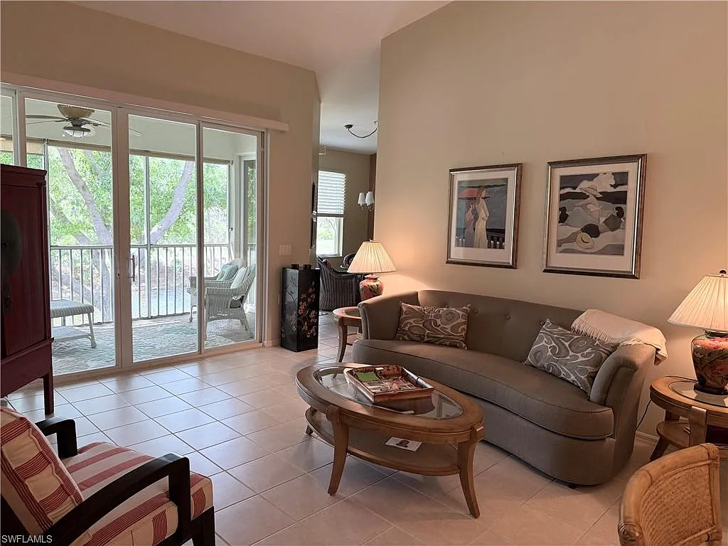 2 bed, 2.0 bath, 1784 sqft, $5,000 — Photo 3