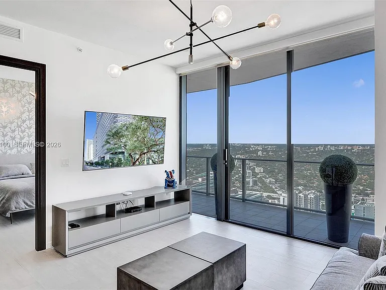 1000 Brickell Plz #Penthouse 5106 — Photo 37